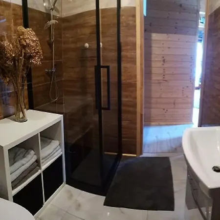 בית נופש Dziki Zakatek Piskornia Dom Z Podgrzewanym Basenem, Sauna,balia,jacuzzi Piskornia (Masovia)