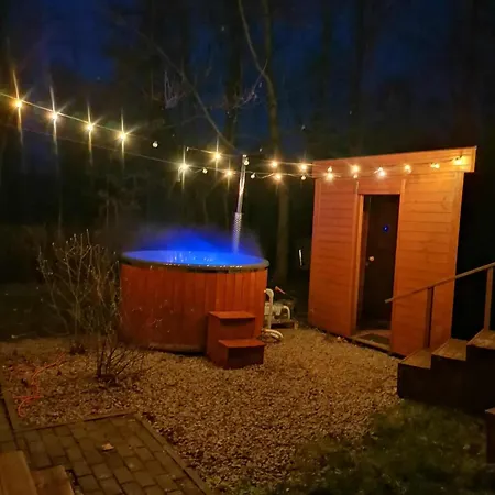 בית נופש Dziki Zakatek Piskornia Dom Z Podgrzewanym Basenem, Sauna,balia,jacuzzi Piskornia (Masovia)