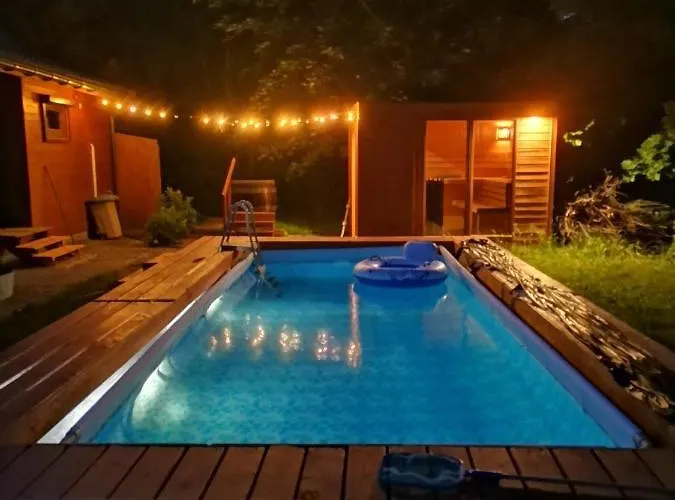 Holiday home Dziki Zakatek Piskornia Dom Z Sauna Balia Jacuzzi